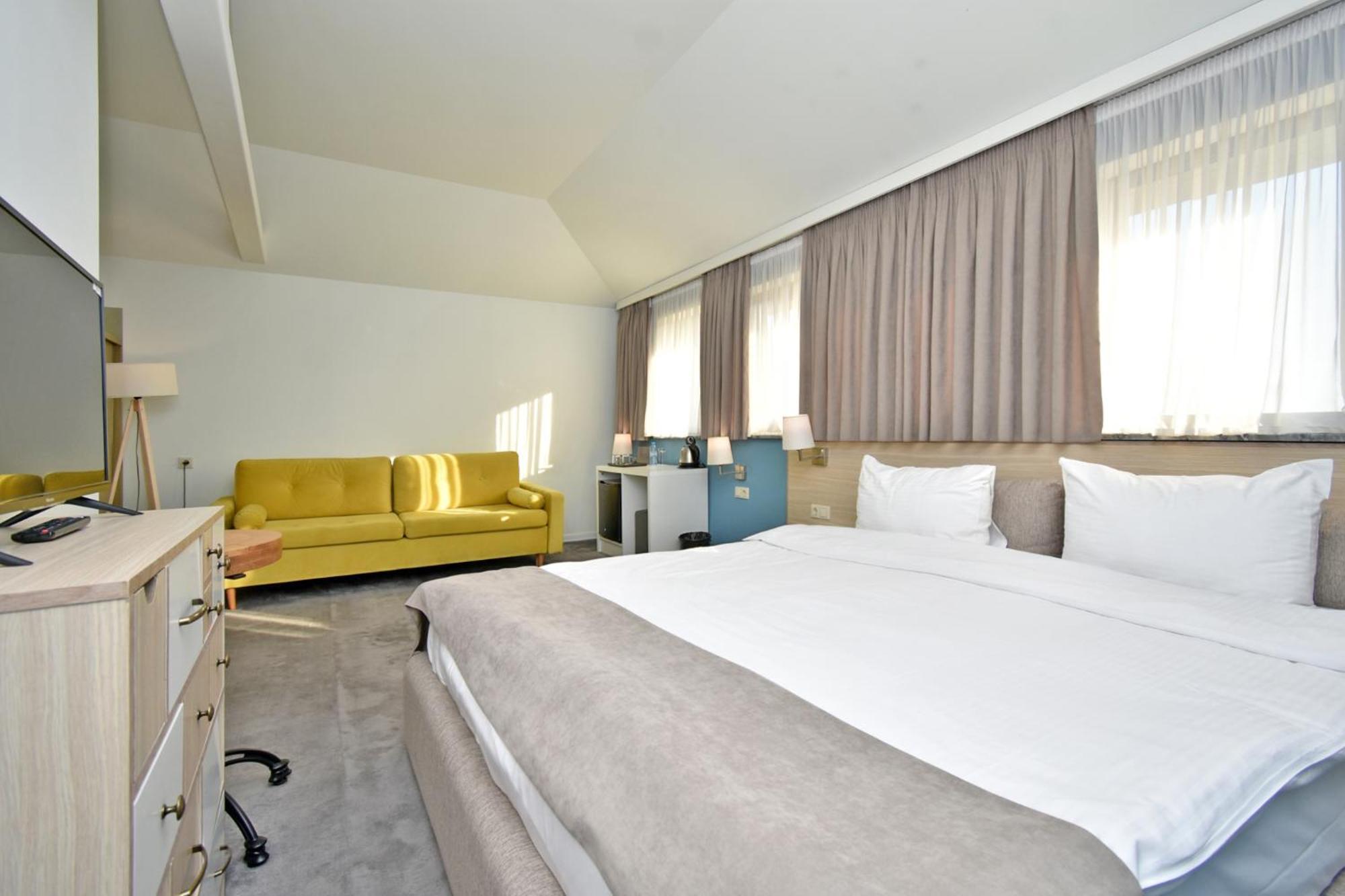 In City Hotel เยเรวาน ภายนอก รูปภาพ